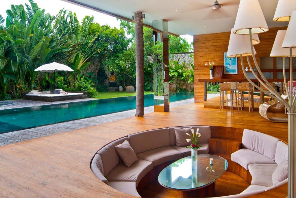 Eko Villa Seminyak - Tropical Villa, Walk To Beach Esterno foto