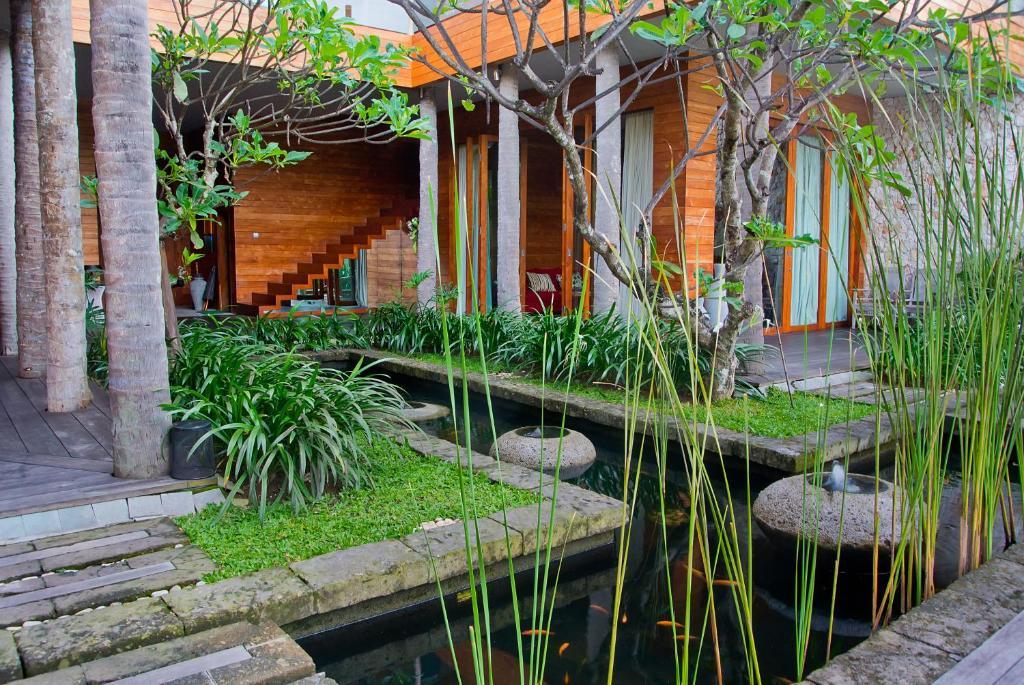Eko Villa Seminyak - Tropical Villa, Walk To Beach Esterno foto