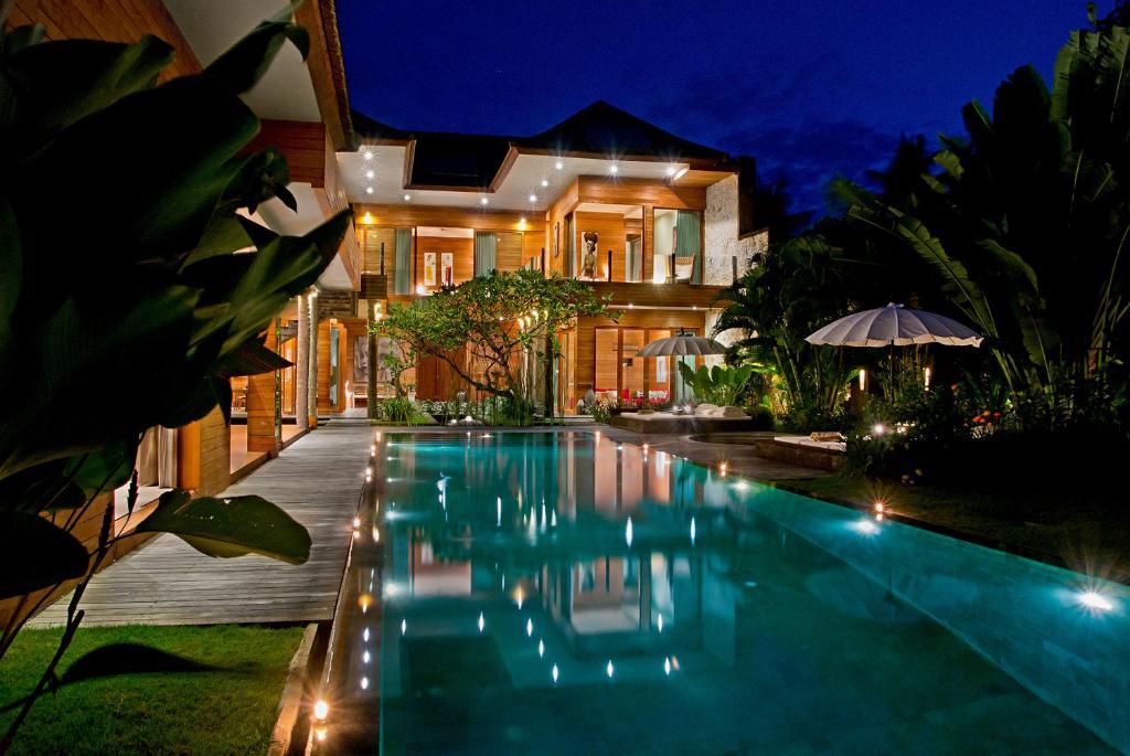 Eko Villa Seminyak - Tropical Villa, Walk To Beach Esterno foto