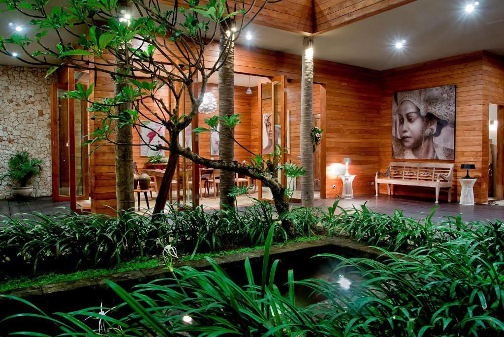Eko Villa Seminyak - Tropical Villa, Walk To Beach Esterno foto